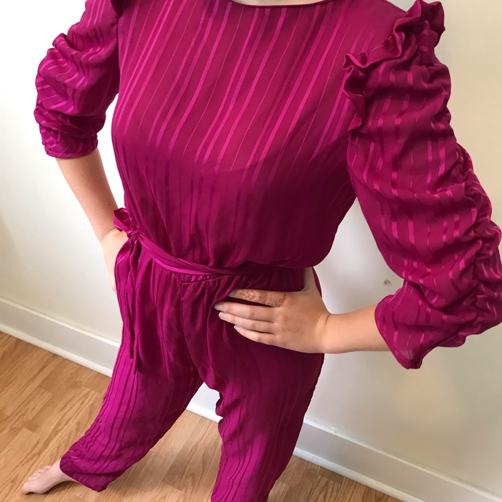 Vintage top notch jumper in easy to love and care for polyester! Killer colour!